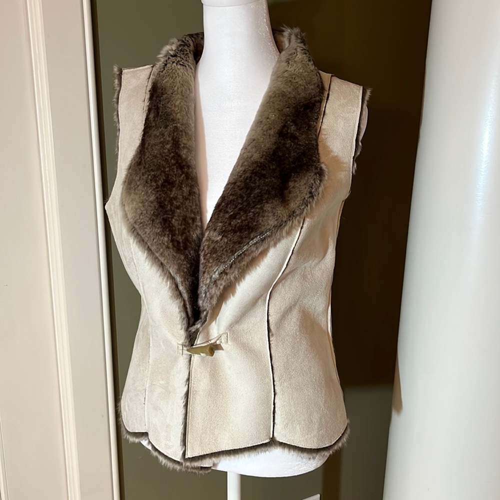Suede leather / fur vest.  Size XS(4)